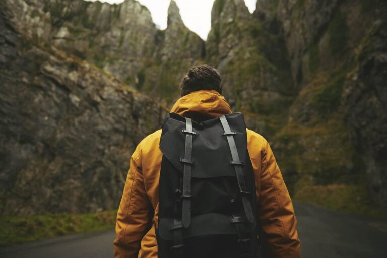 Saiba como escolher a melhor mochila de hidratação para praticar seu esporte preferido